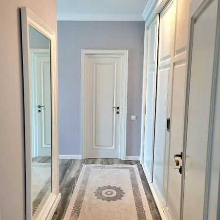 Apartment Velvet Vogue *